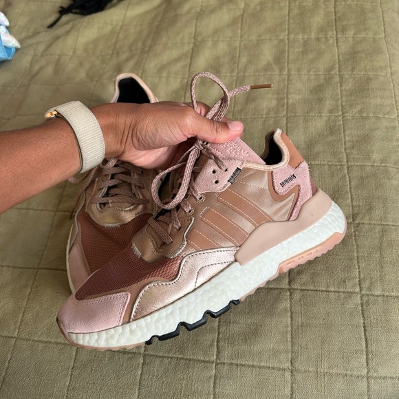 Women’s Adidas Nite Jogger Rose Gold Size 8 - Picture 5 of 6
